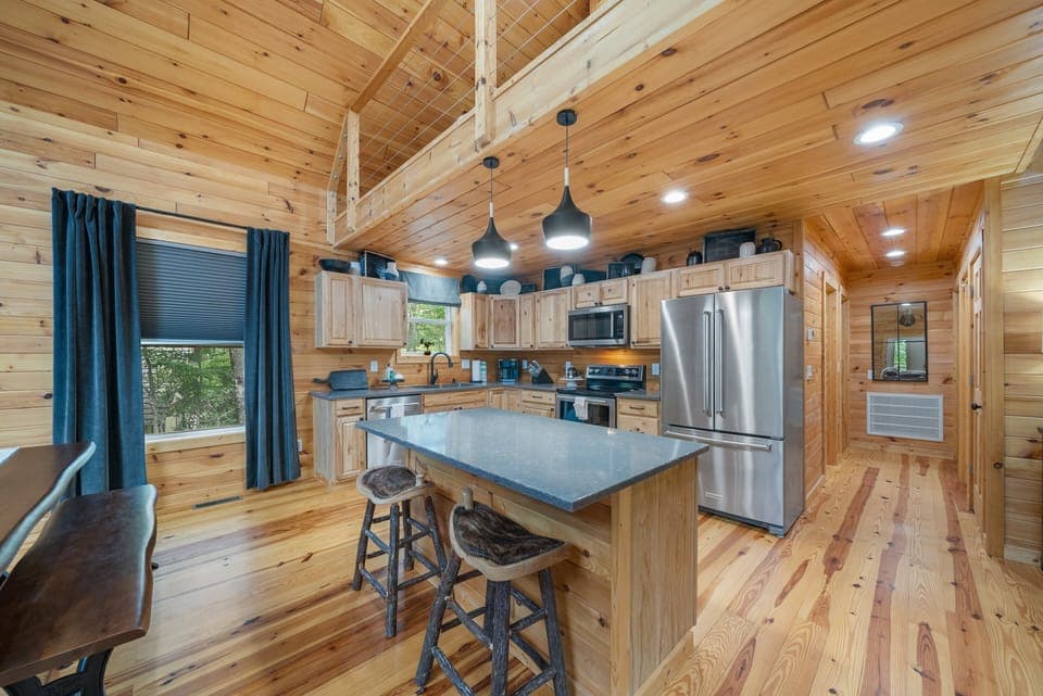 Additional Seating at the Kitchen Island