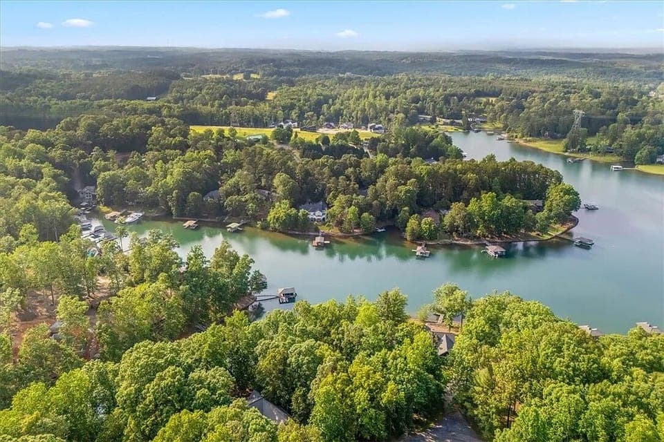 Lake Keowee