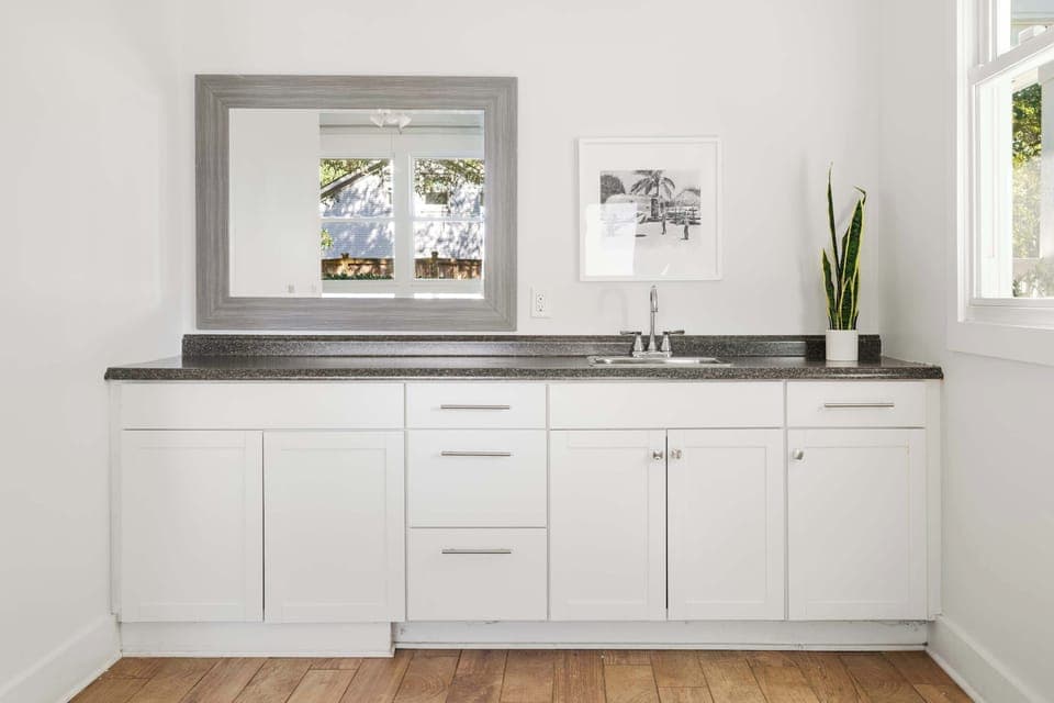 Kitchenette in Bedroom 1