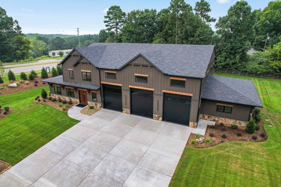 The Luxe Barn awaits you!