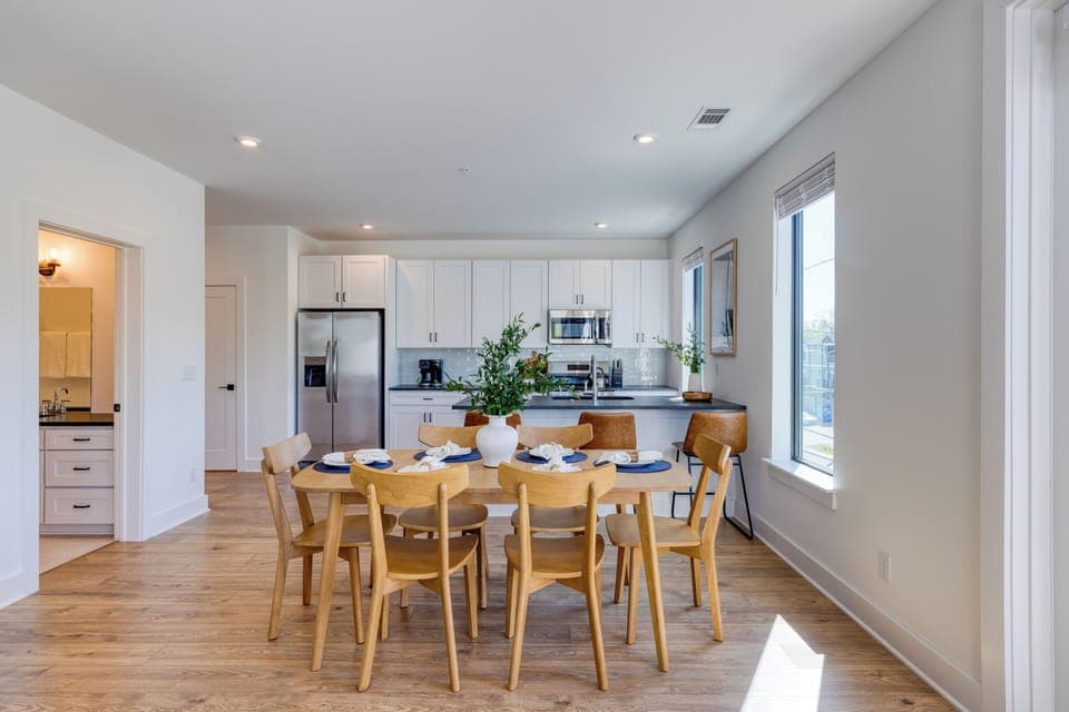 Kitchen and dining (Unit 305, 405)