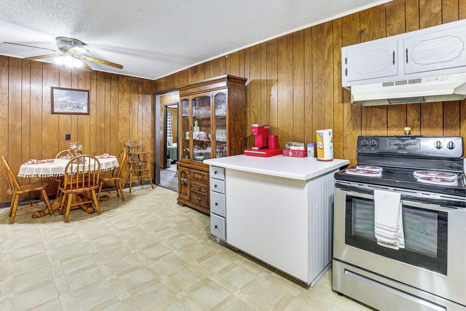 Kitchen | Cooking Basics | Keurig Coffee Maker | Toaster | Blender