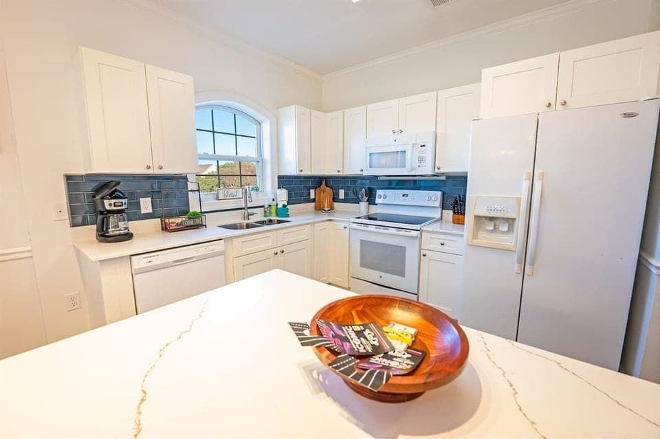 Large Kitchen Area