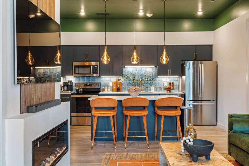 Pull up a seat at the kitchen bar—perfect for casual bites, morning coffee, or keeping the chef company.

