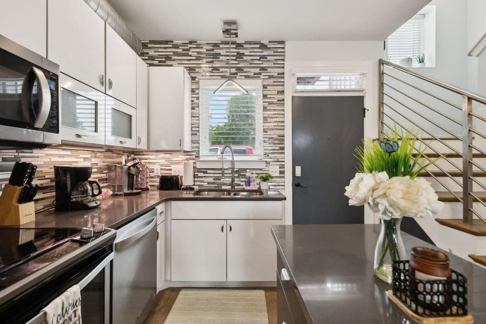 Kitchen: perfect for whipping up anything from breakfast to a feast.