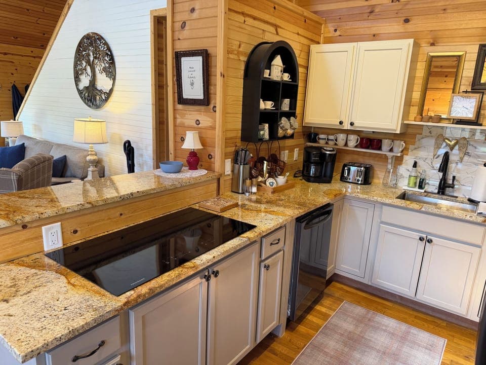 Main House - Kitchen