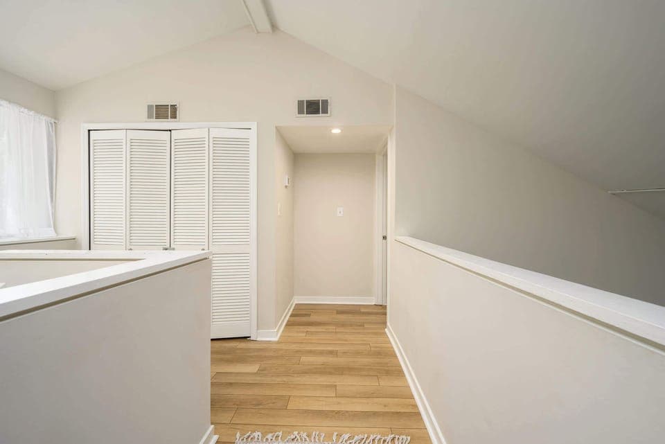 3rd floor space to ensuite bathroom and primary bedroom 