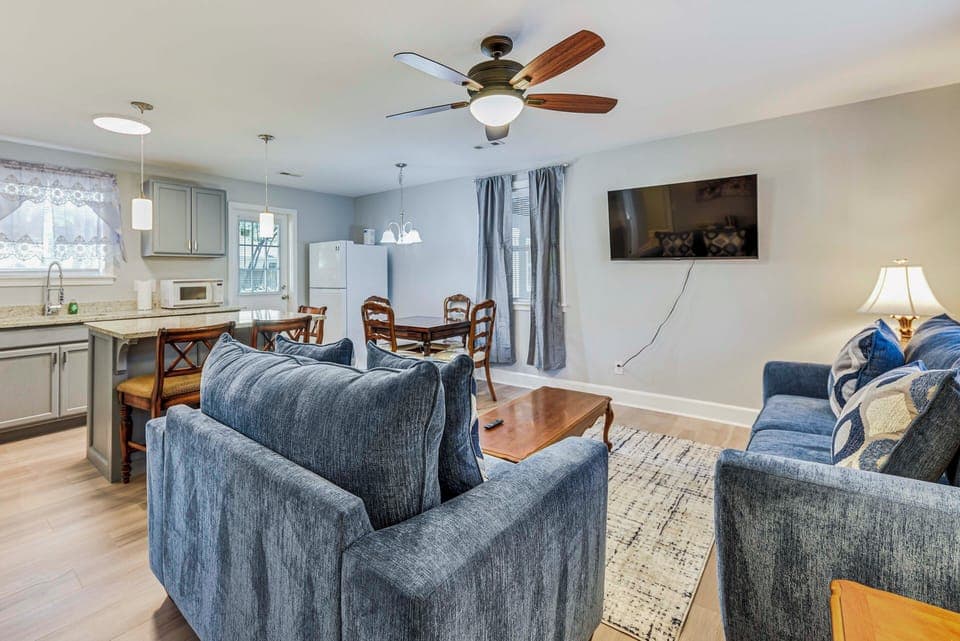 Living Room | Smart TV | Central Heating & A/C | Free WiFi | Board Games