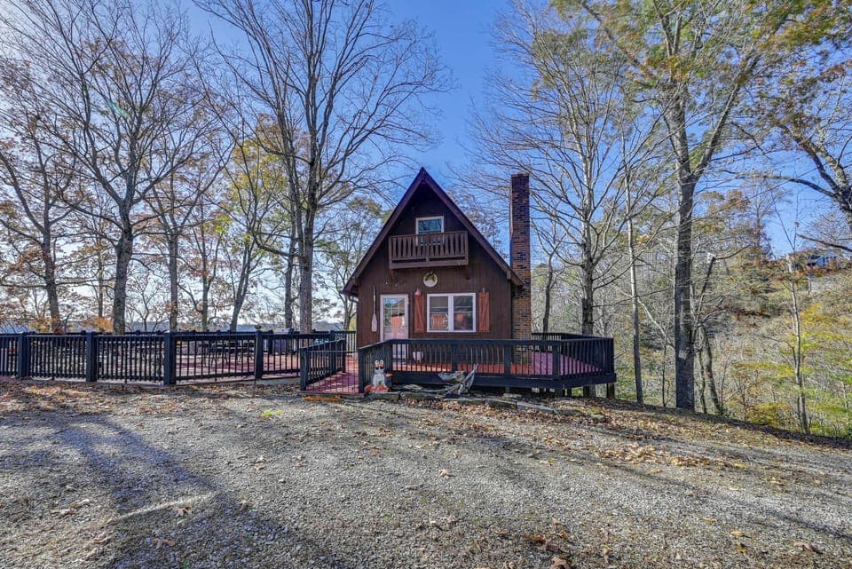 Byrdstown Vacation Rental | 1BR | 1BA | 650 Sq Ft | Step-Free Entry