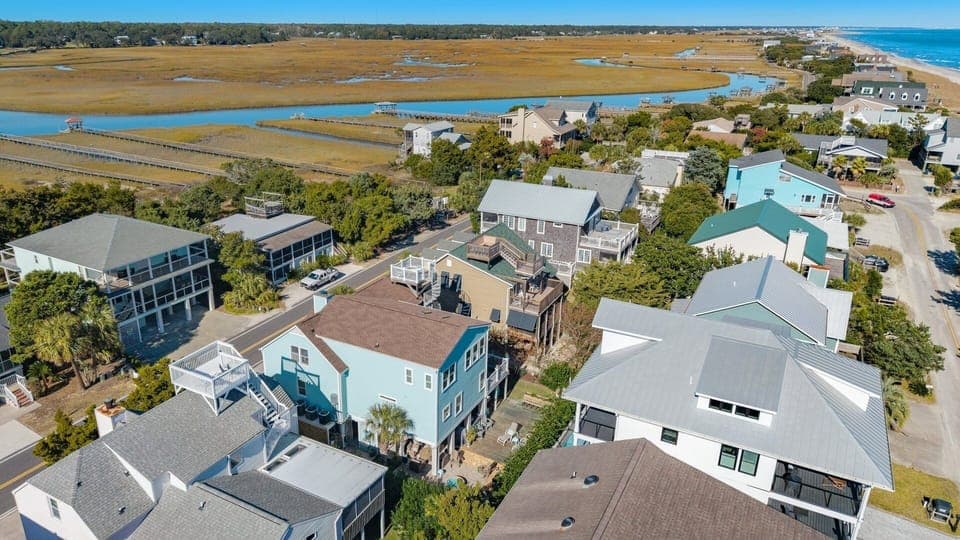 House, 4 Bedrooms | Aerial view