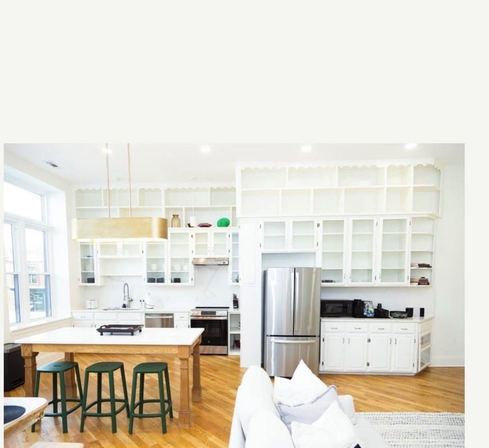 Spacious Kitchen work area 