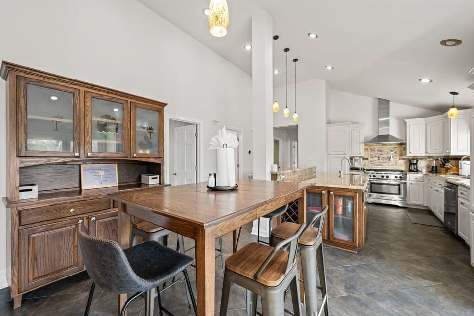 Dining space for everyone.