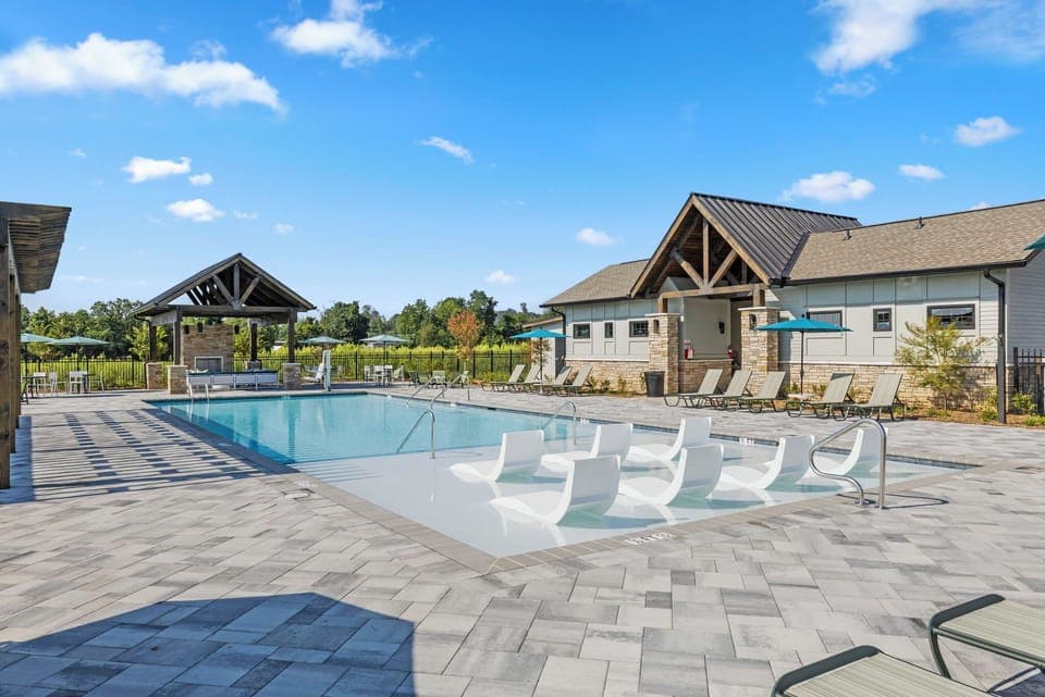 Community pool