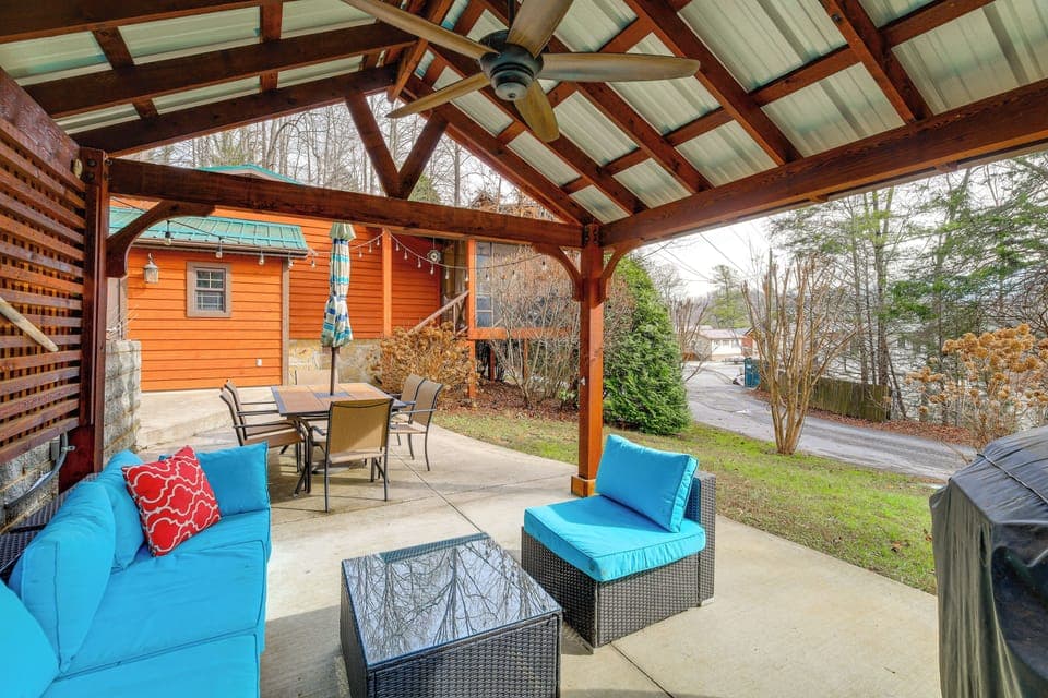 Exterior | Single-Story Cottage | Patio Area