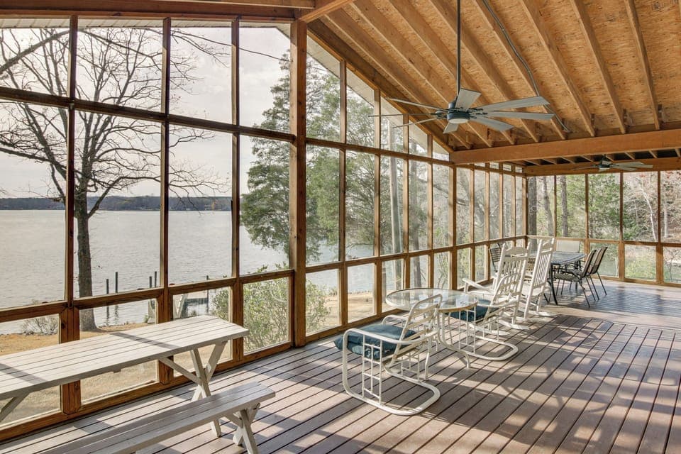 Charlotte Vacation Rental | 3BR | 2BA | 6 Steps to Enter | 1,500 Sq Ft