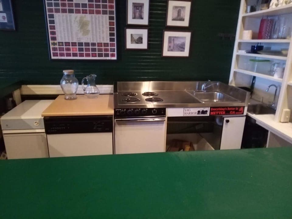 Stove and dishwasher