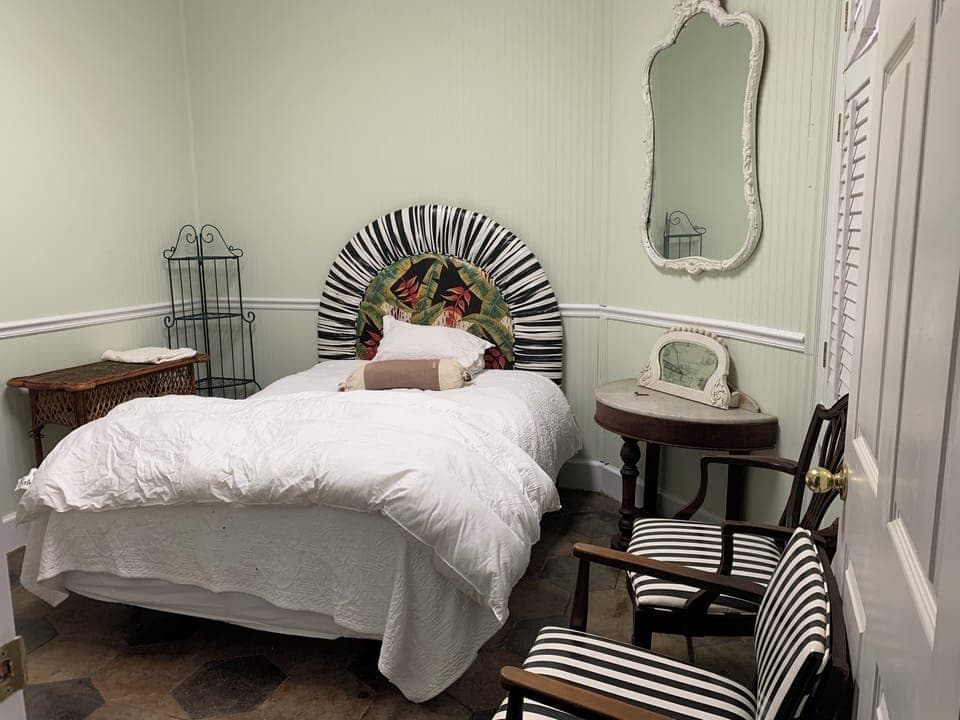 Front bedroom