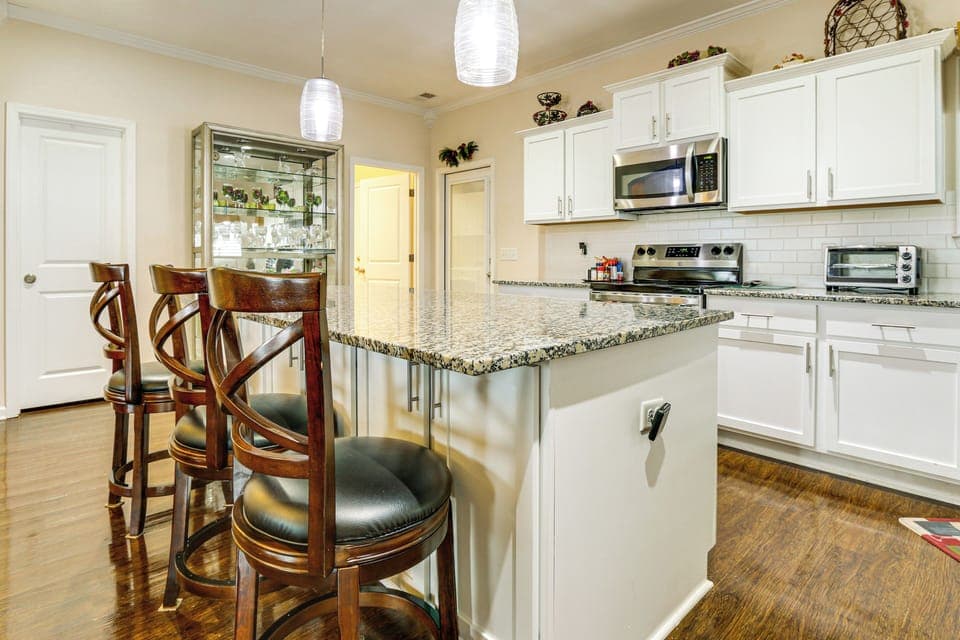 House (3 Bedrooms) | Interior