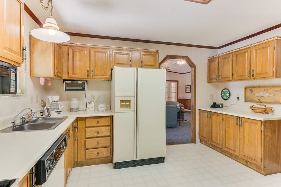 House 1: Kitchen