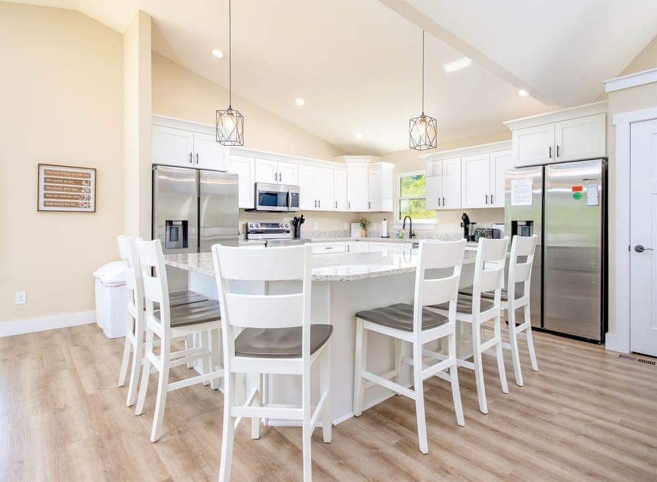 photo of similar dining area