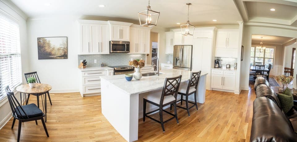 Large Kitchen with coffee/tea station, large center island, and a walk-in pantry