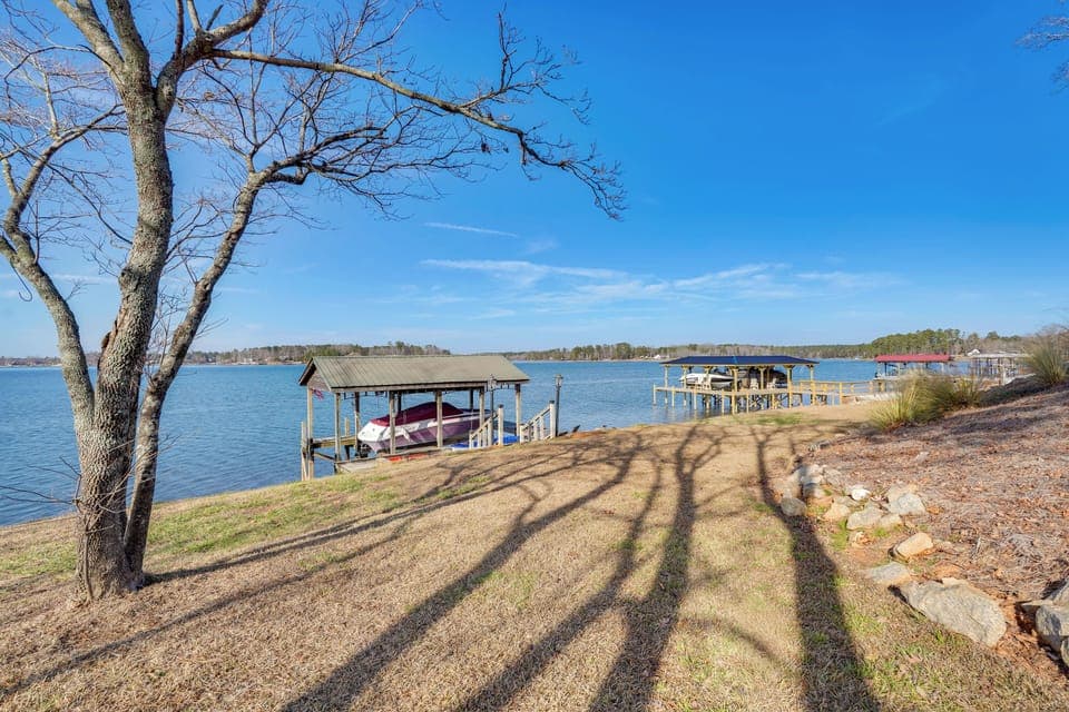 Shared Dock | Kayaks Provided | Speedboat Unavailable