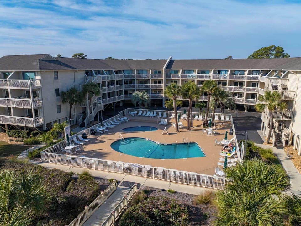 Beautiful resort community pool!