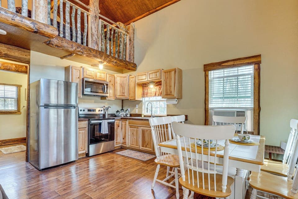 Kitchen | Main Level