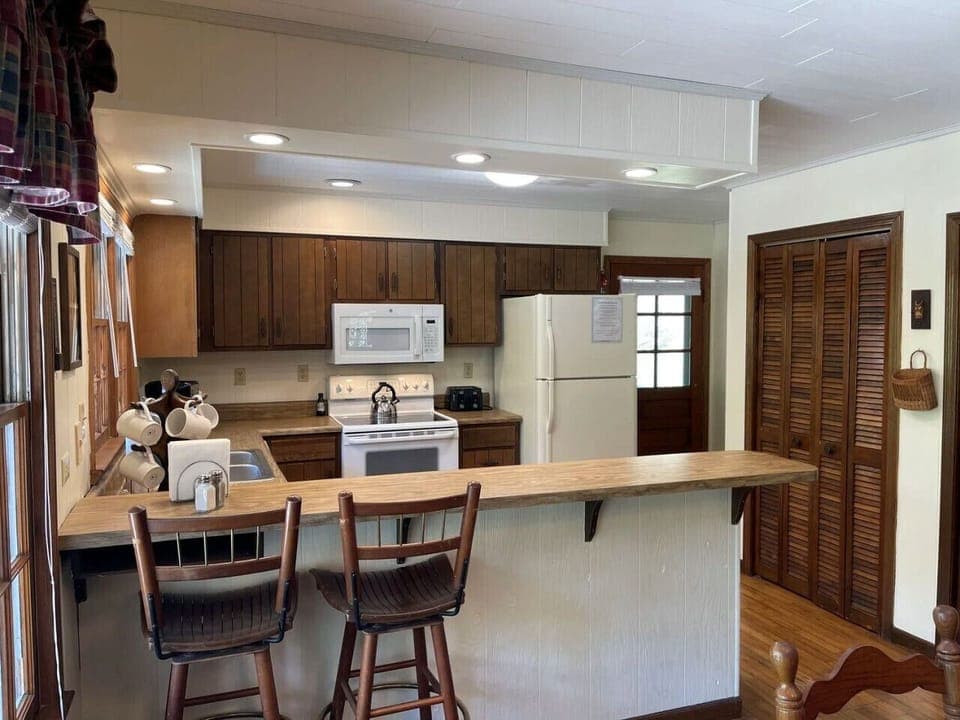 Full Kitchen