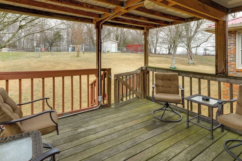McMinnville Vacation Rental | 2BR | 2BA | 2,100 Sq Ft