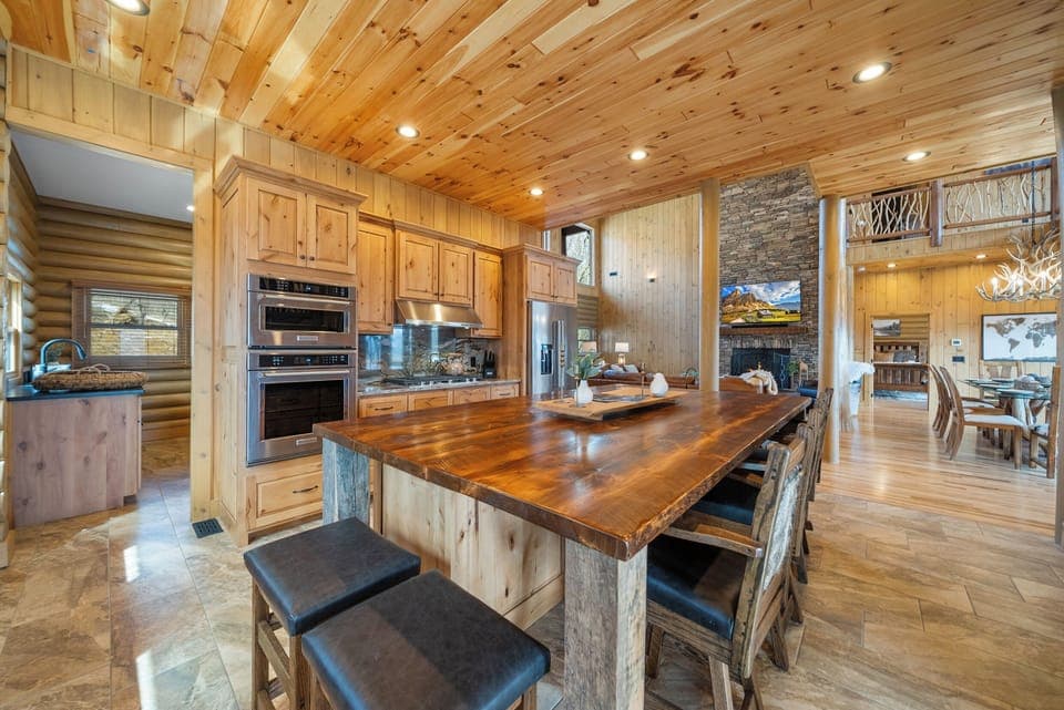 Seat Your Entire Group Together at the Dining Table and Bar