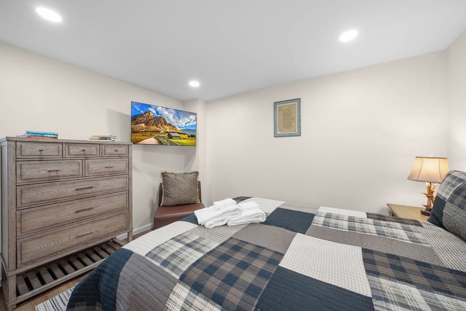 TV in the Queen Bedroom