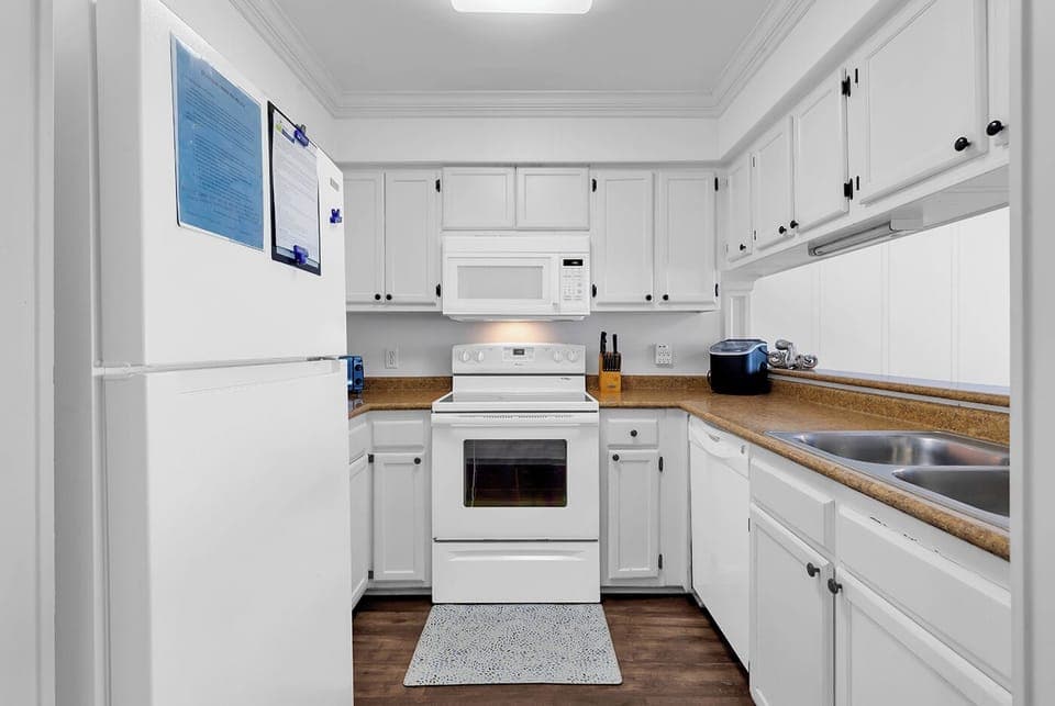 Spacious kitchen with lots of counterspace.