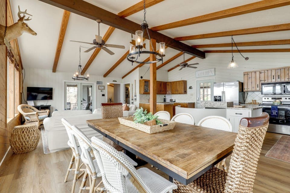 House (4 Bedrooms) | Interior