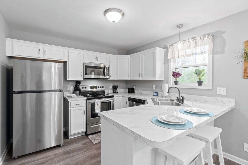 Kitchen with Island Seating