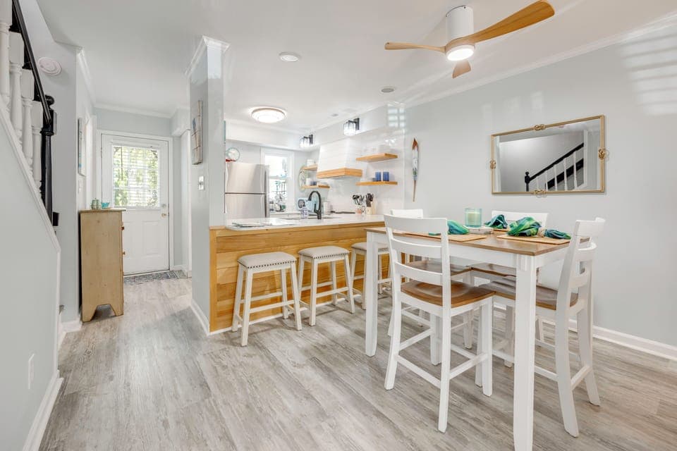 Dining Area & Kitchen | 1st Floor