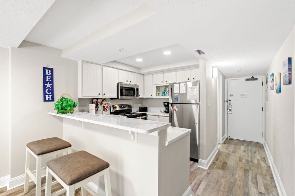 Condo, 2 Bedrooms, Balcony, Ocean View (1012) | Private kitchen | Microwave, coffee/tea maker, toaster