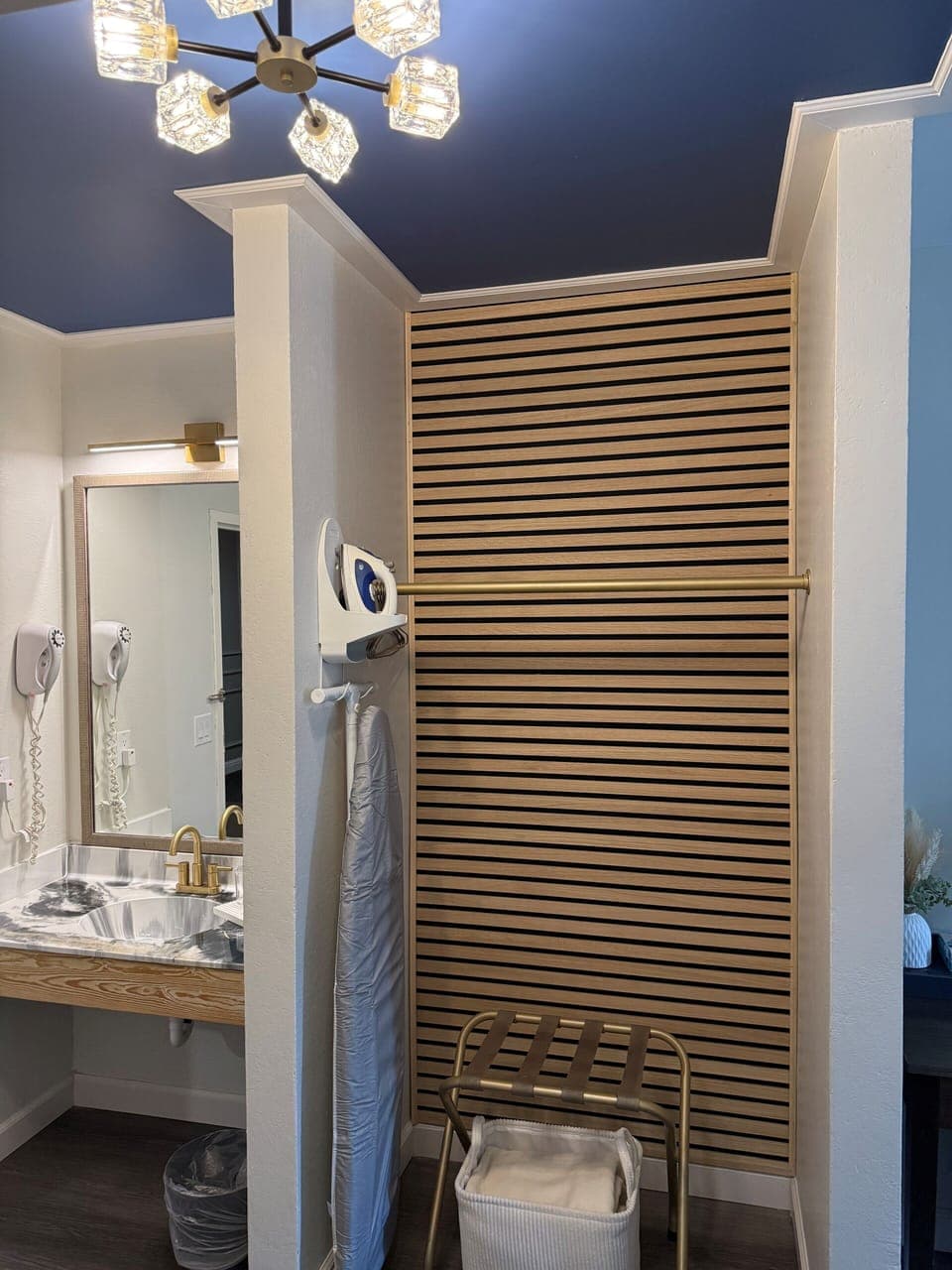 Deluxe Double Room | Individually decorated, individually furnished, desk, laptop workspace