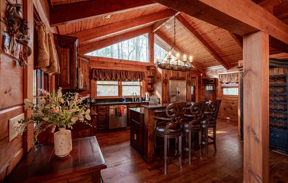 Moon Shadow Lakeview Cabin, 3 Bedrooms, Hot Tub, Mountainside | Private kitchen | Toaster, dining tables