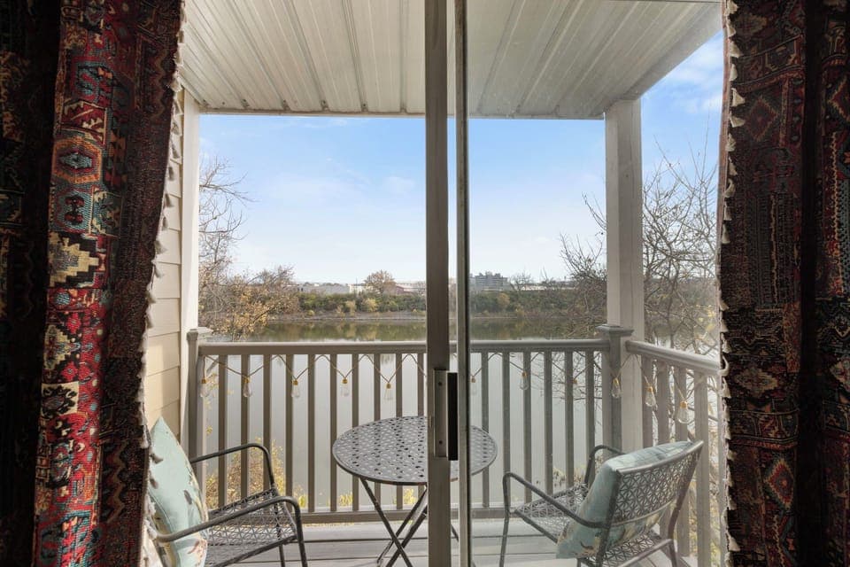 Sit on the balcony and enjoy watching the boats go by