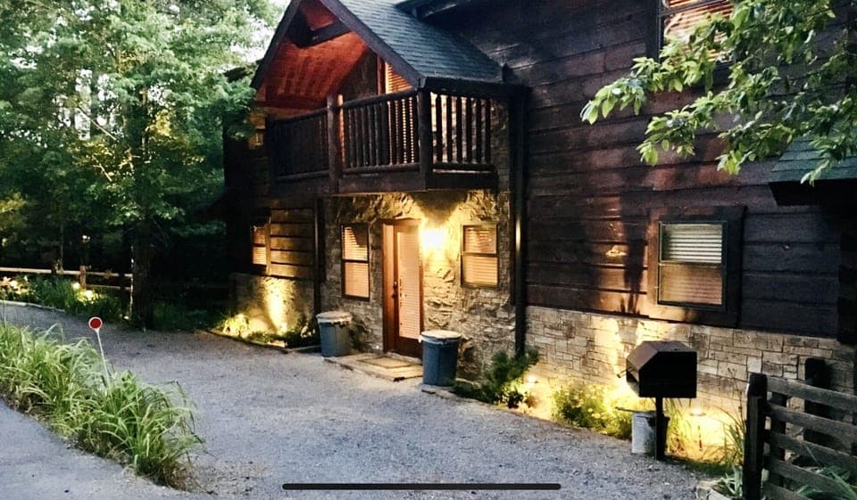 Only 5 minutes off the Parkway in Pigeon Forge.