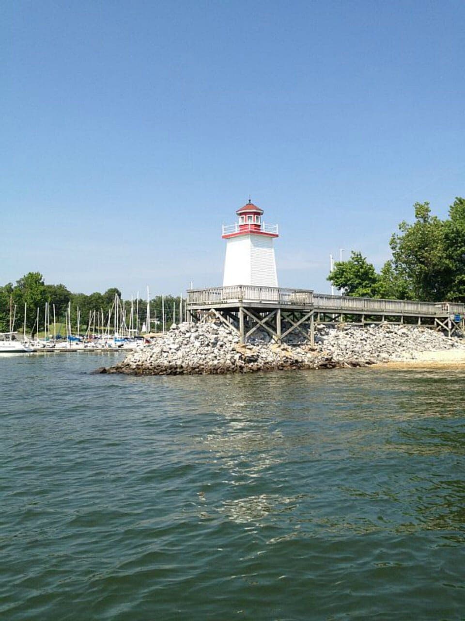 Grand Rivers Walking Trail & Jetty scenery - a short walk from lakehouse