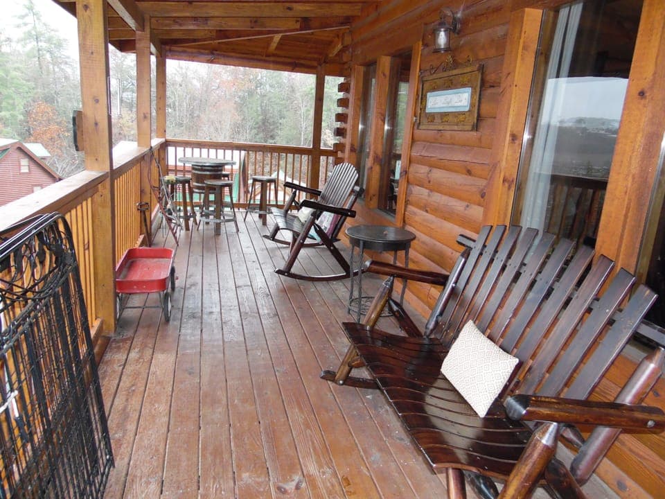 front porch with rockers
