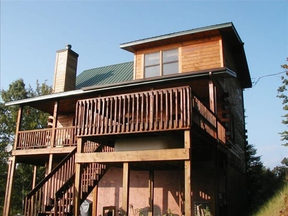 Back of cabin