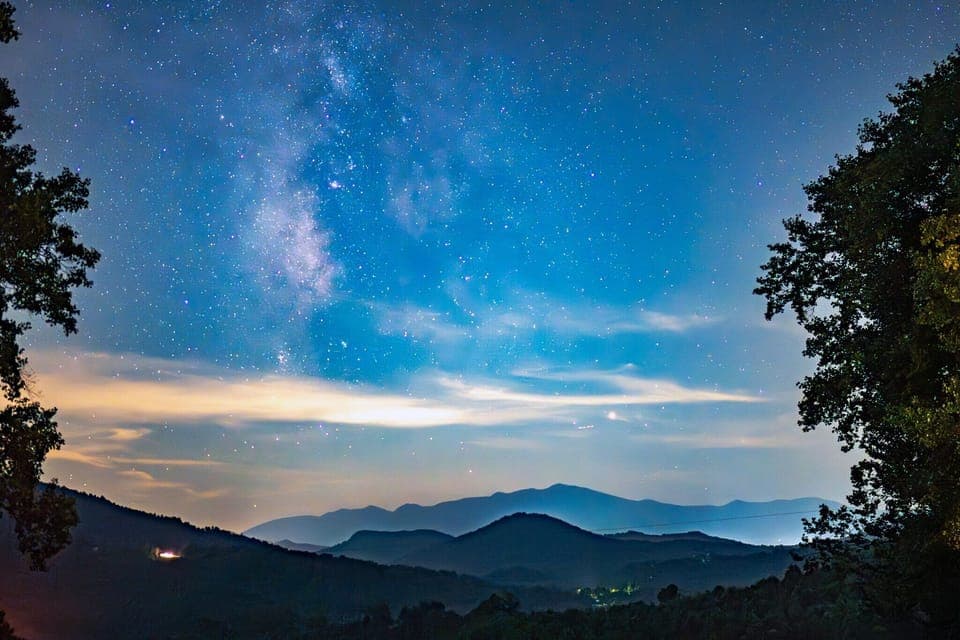 Stargazing doesn’t get much better — from dazzling skies right outside your door to the Bare Dark Sky Observatory just 15 minutes away. This photo was taken by a guest right from the patio.