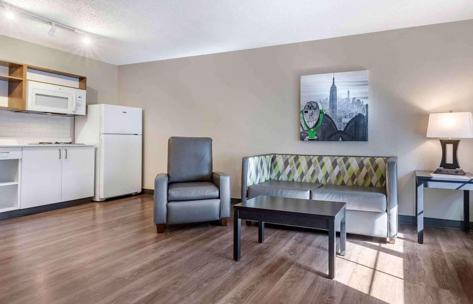 Suite, 1 Bedroom, Non Smoking (2 Full and 1 Sofa Bed) | Premium bedding, desk, laptop workspace, blackout drapes