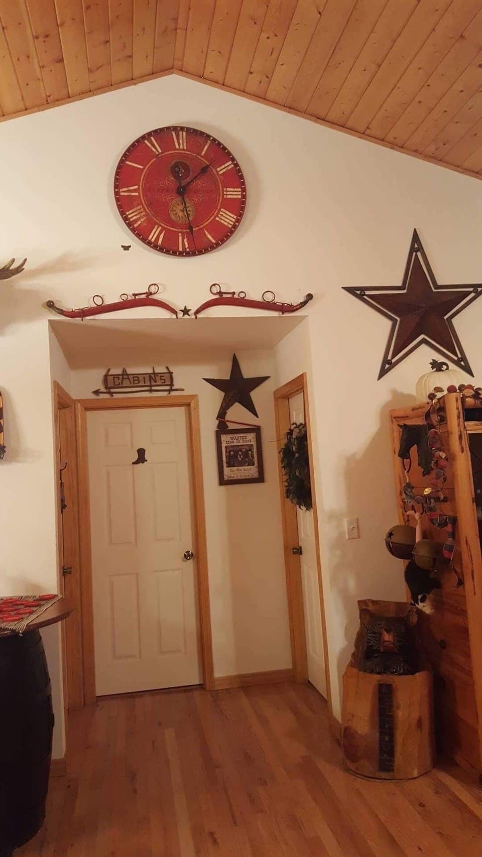 Mountain decor 