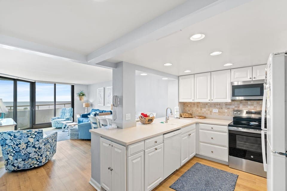 Fully equipped kitchen