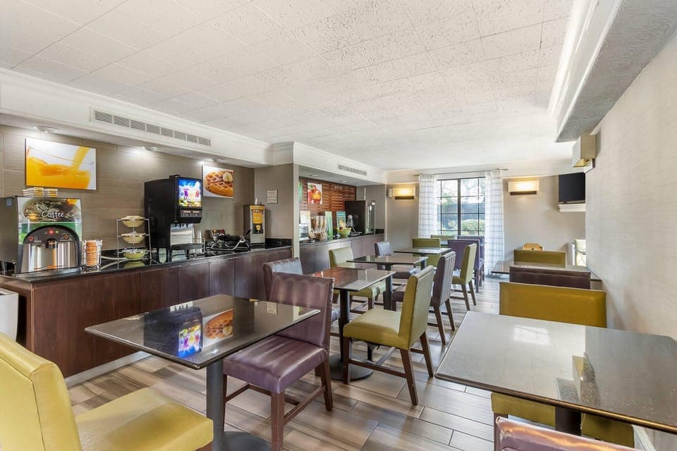 Free continental breakfast
