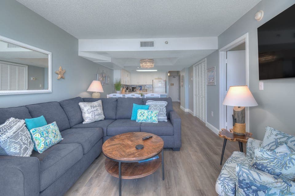 Deluxe Condo, 2 Bedrooms, Balcony, Oceanfront (1111) | Living area | TV